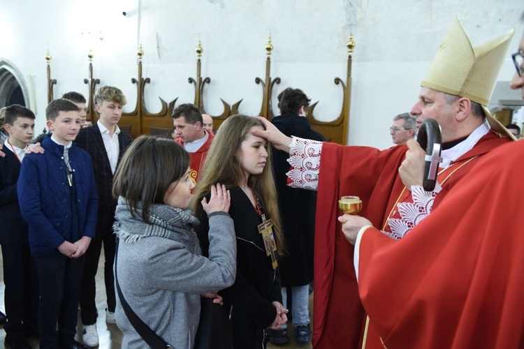 Bierzmowanie u św. Małgorzaty w Nowym Sączu, cz. 1