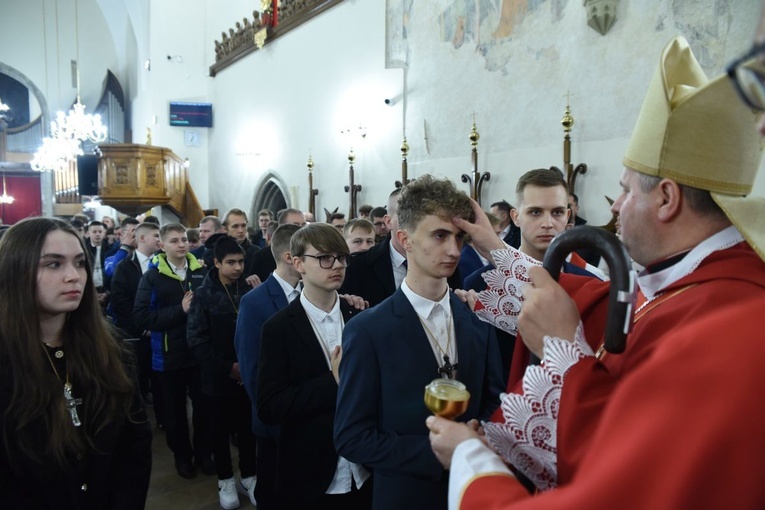 Bierzmowanie u św. Małgorzaty w Nowym Sączu, cz. 2 
