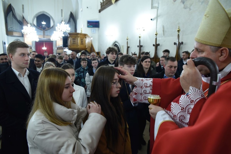 Bierzmowanie u św. Małgorzaty w Nowym Sączu, cz. 2 