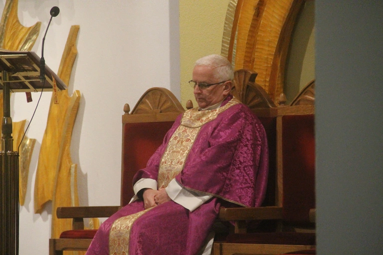 Scheda po papieżu Polaku 