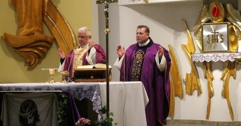 Legnica. Msza św. za ojczyznę