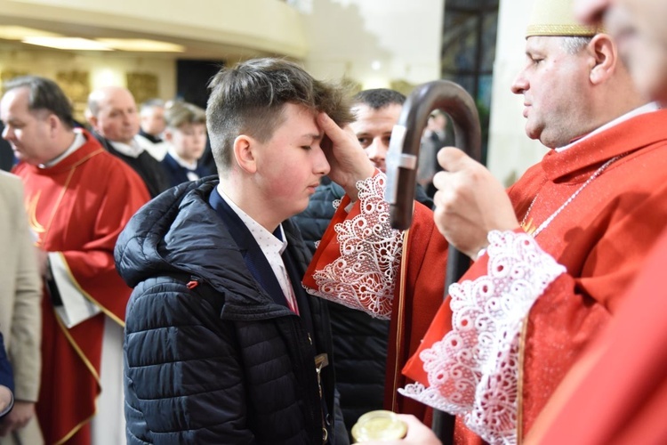 Bierzmowanie w Pustkowie Osiedlu