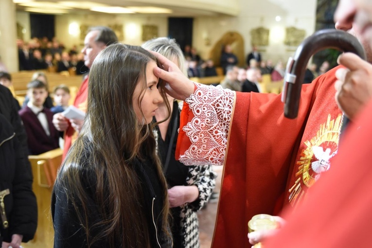 Bierzmowanie w Pustkowie Osiedlu