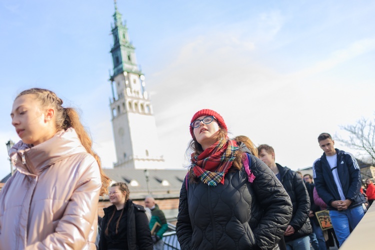 Pielgrzymka maturzystów diecezji świdnickiej - cz. 01