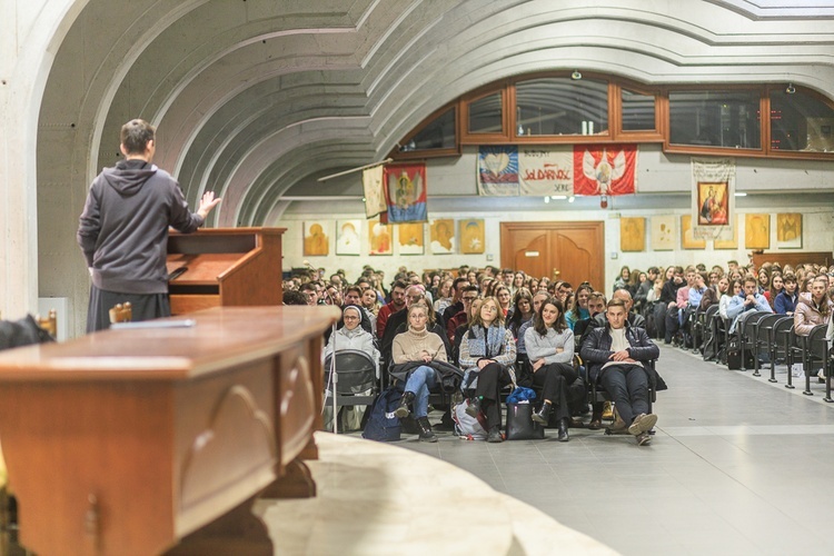 Pielgrzymka maturzystów diecezji świdnickiej - cz. 01