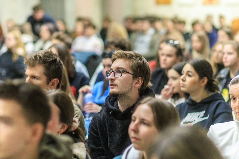 Pielgrzymka maturzystów diecezji świdnickiej - cz. 01
