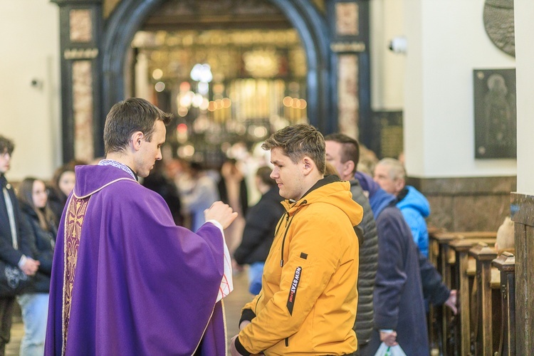 Pielgrzymka maturzystów diecezji świdnickiej - cz. 01