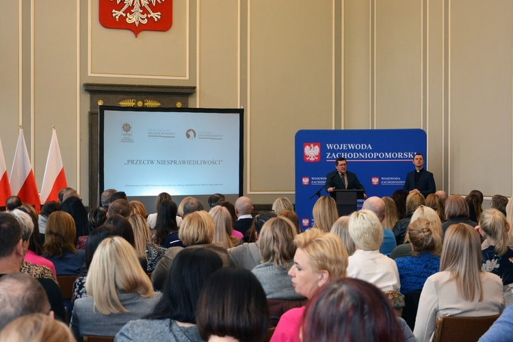 Seminarium nt. osób pokrzywdzonych