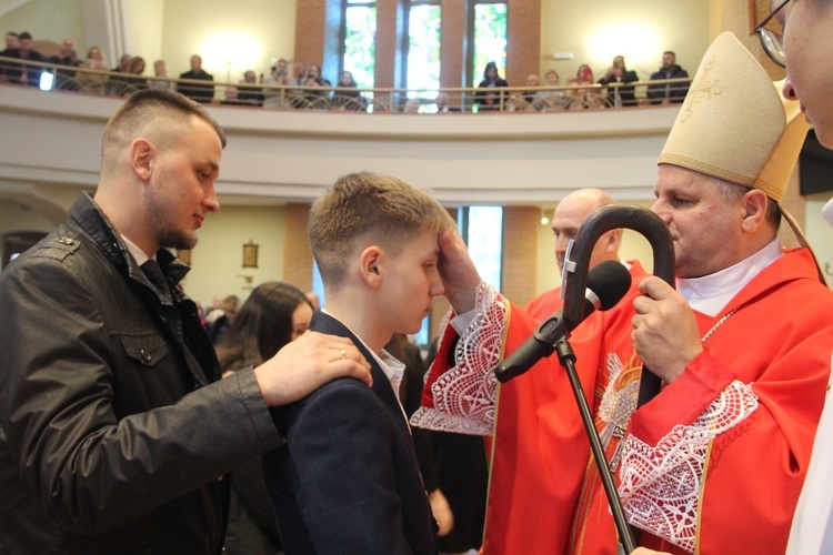 Bierzmowanie u Jana Pawła II w Nowym Sączu