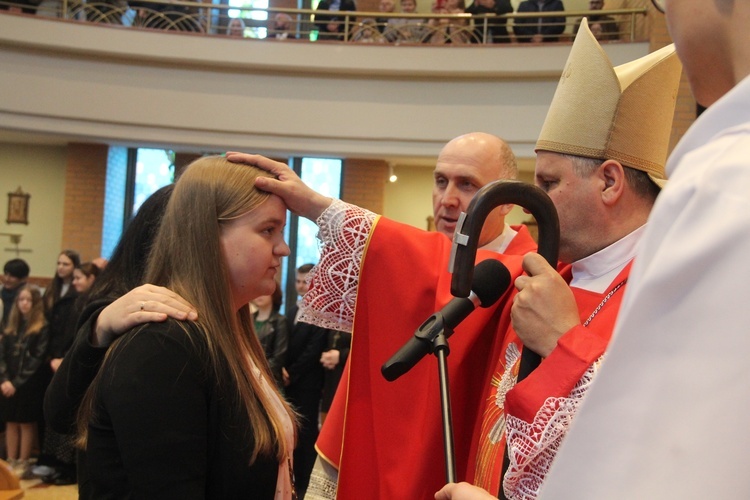 Bierzmowanie u Jana Pawła II w Nowym Sączu