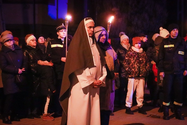 Inscenizowana Droga Krzyżowa ulicami Łowicza