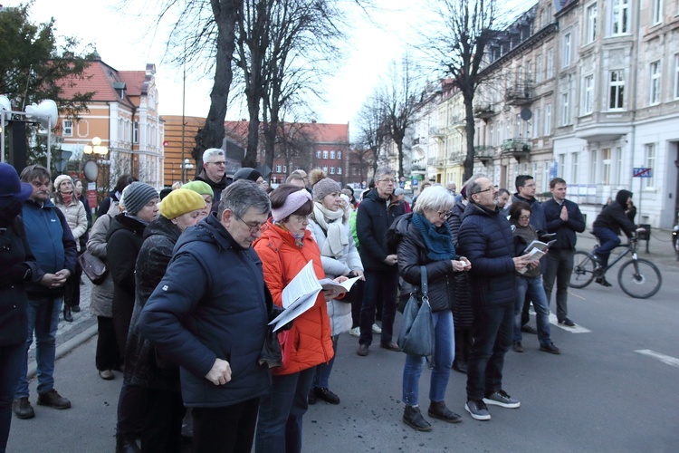 Krzyż pokonał granicę