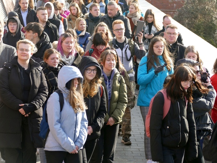 Pielgrzymka maturzystów diecezji świdnickiej na Jasną Górę - cz. 02