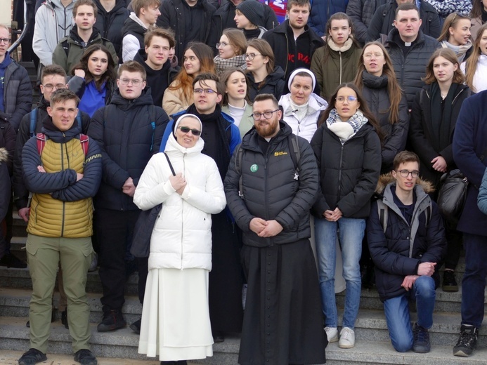 Pielgrzymka maturzystów diecezji świdnickiej na Jasną Górę - cz. 02