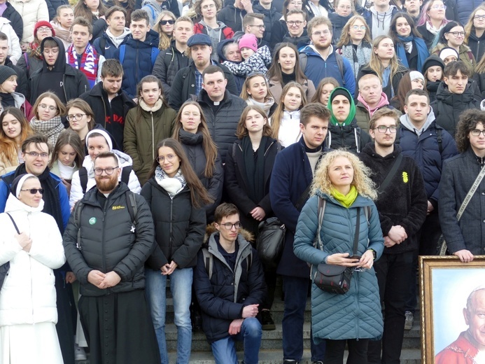 Pielgrzymka maturzystów diecezji świdnickiej na Jasną Górę - cz. 02