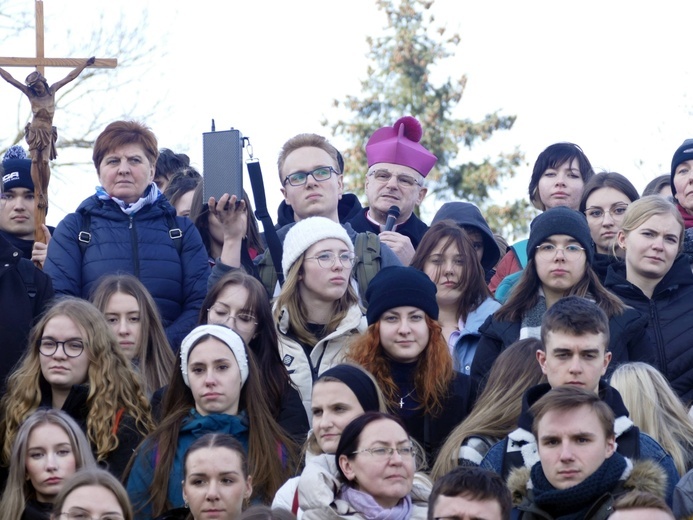 Pielgrzymka maturzystów diecezji świdnickiej na Jasną Górę - cz. 02