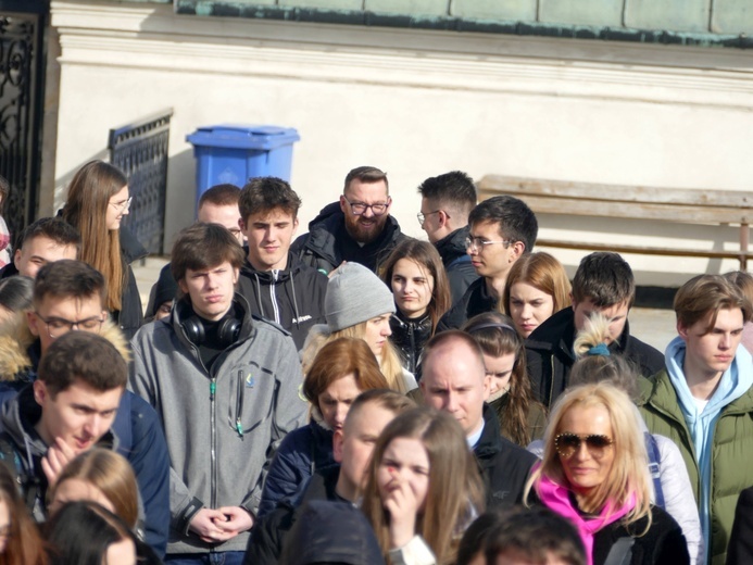 Pielgrzymka maturzystów diecezji świdnickiej na Jasną Górę - cz. 02