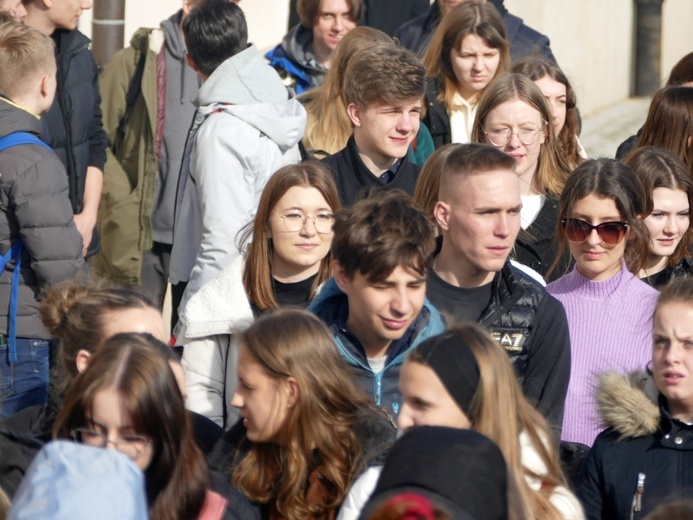 Pielgrzymka maturzystów diecezji świdnickiej na Jasną Górę - cz. 02