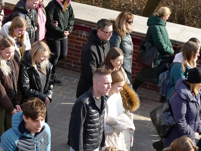 Pielgrzymka maturzystów diecezji świdnickiej na Jasną Górę - cz. 02