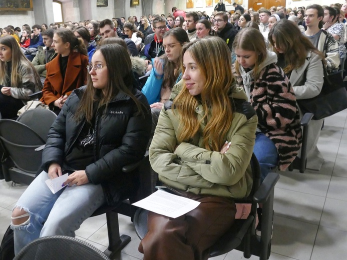 Pielgrzymka maturzystów diecezji świdnickiej na Jasną Górę - cz. 02