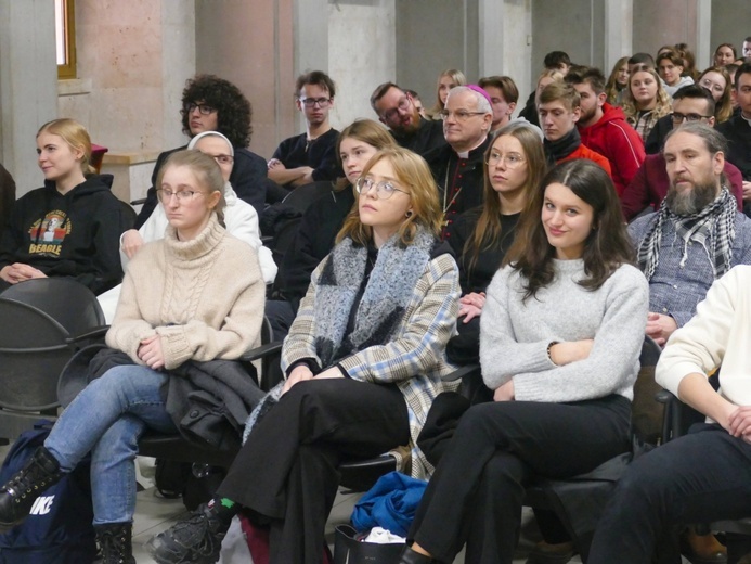 Pielgrzymka maturzystów diecezji świdnickiej na Jasną Górę - cz. 02