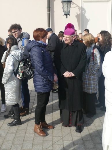 Pielgrzymka maturzystów diecezji świdnickiej na Jasną Górę - cz. 02