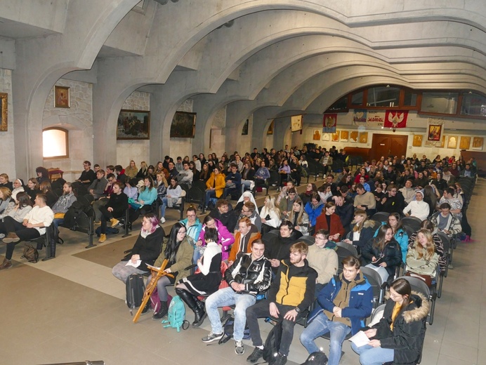 Pielgrzymka maturzystów diecezji świdnickiej na Jasną Górę - cz. 02