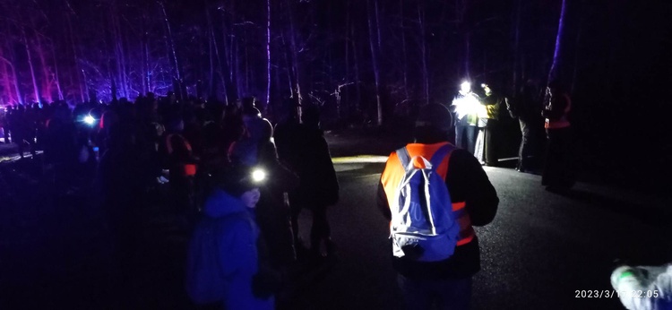 20 km nocnej Drogi Krzyżowej