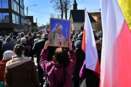 Marsz w obronie św. Jana Pawła II 