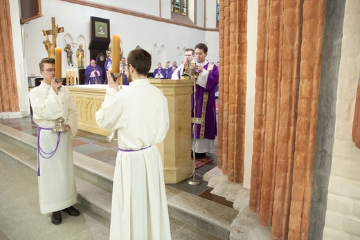 Dziękczynienie za posługę bp Edwarda, cz. 1