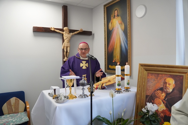 Poświęcenie nowej siedziby schroniska św. Brata Alberta dla bezdomnych kobiet