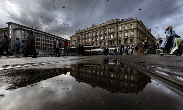 Szwajcaria: bank UBS przejmie Credit Suisse