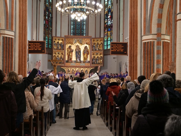 Dziękczynienie za posługę bp. Edwarda, cz. 4