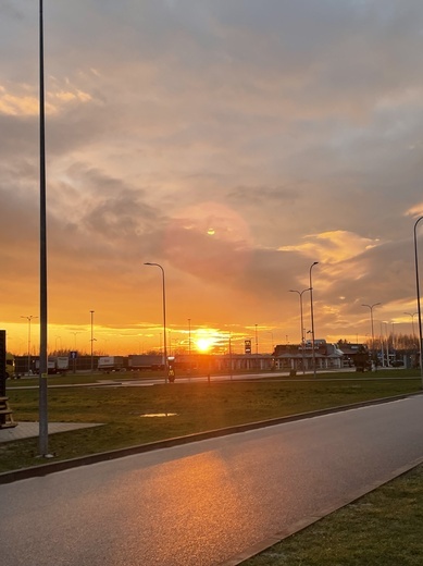 Bóg w zachodach słońca.