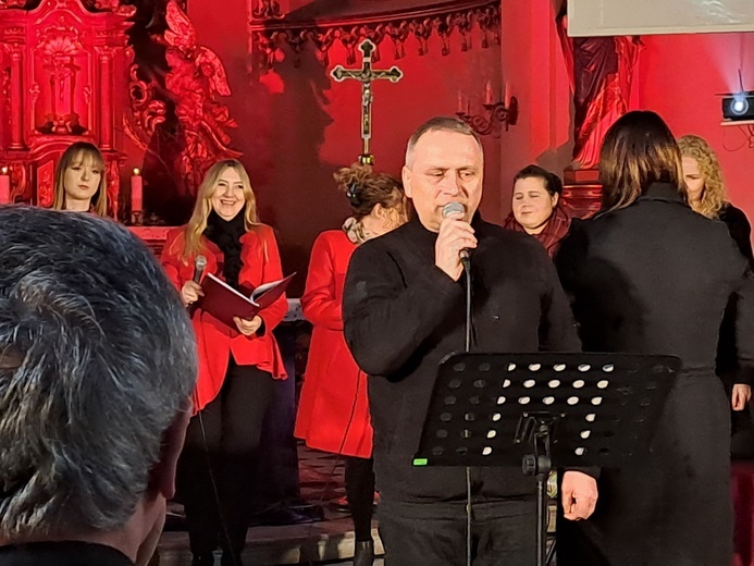 Ząbkowice Śl. Koncert "Jak śmierć potężna jest miłość"