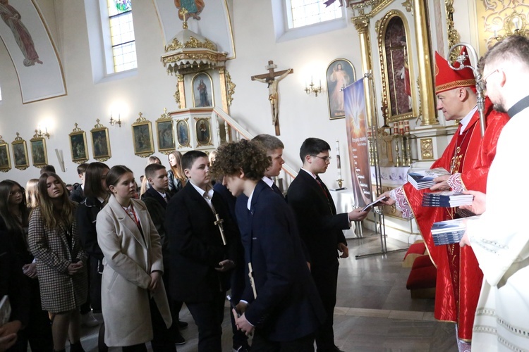 Bierzmowanie w Olszynach koło Wojnicza