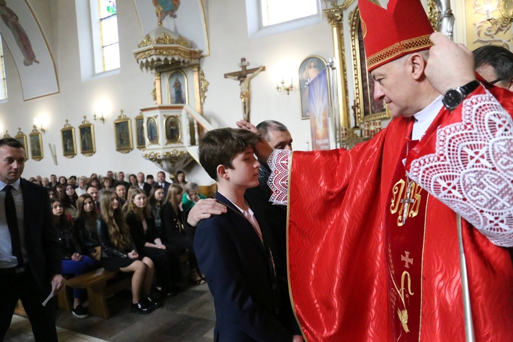 Bierzmowanie w Olszynach koło Wojnicza