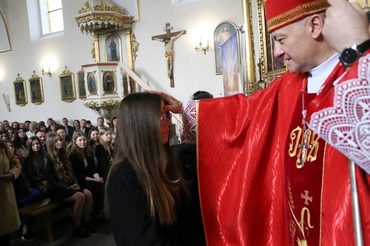 Bierzmowanie w Olszynach koło Wojnicza