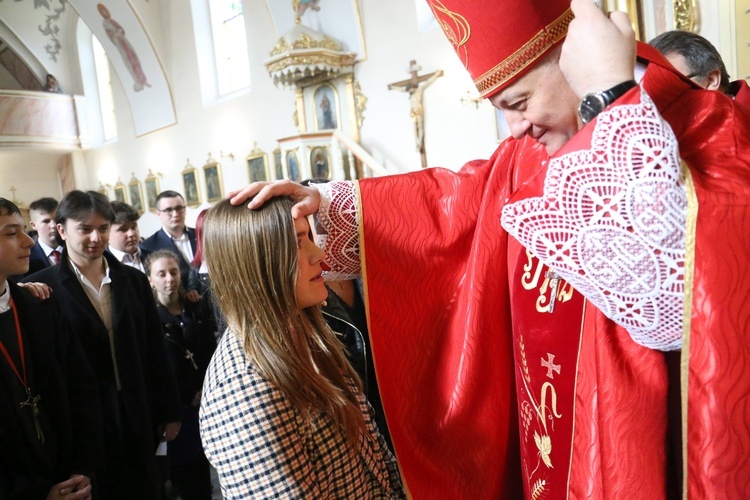 Bierzmowanie w Olszynach koło Wojnicza