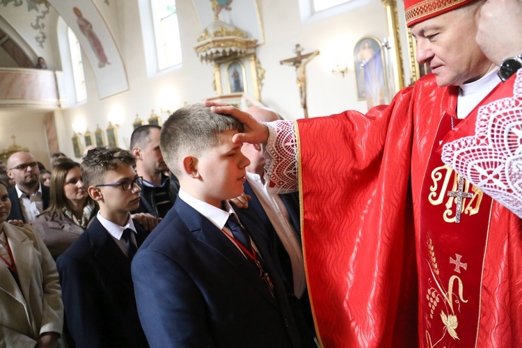 Bierzmowanie w Olszynach koło Wojnicza