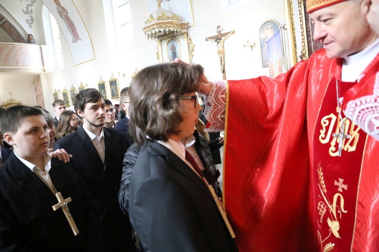 Bierzmowanie w Olszynach koło Wojnicza