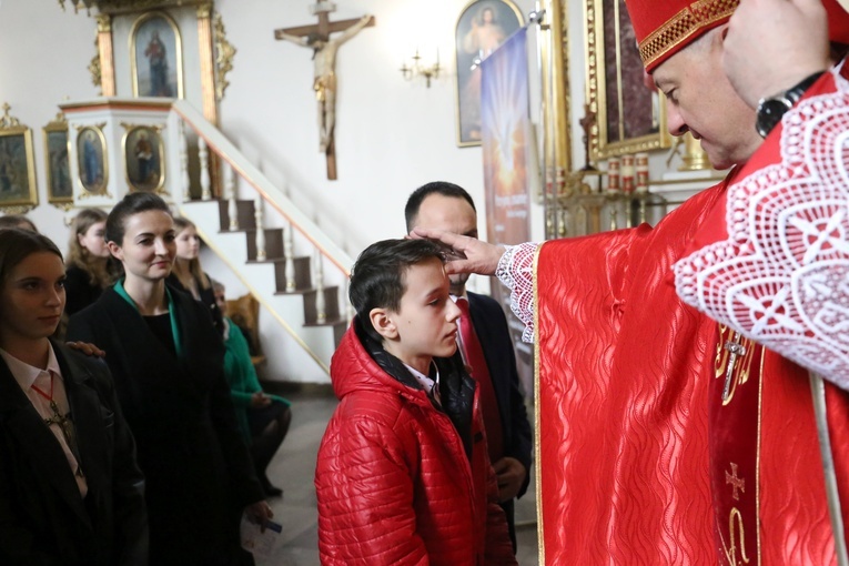 Bierzmowanie w Olszynach koło Wojnicza