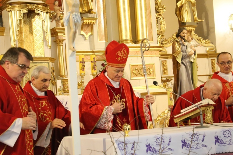 Bierzmowanie w Olszynach koło Wojnicza