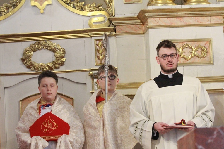 Bierzmowanie w Olszynach koło Wojnicza