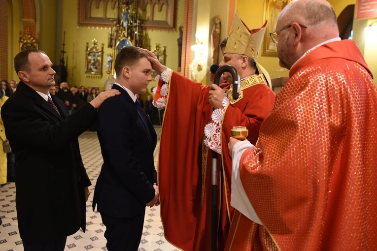 Bierzmowanie w parafii św. Rodziny w Tarnowie