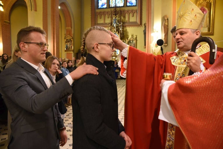 Bierzmowanie w parafii św. Rodziny w Tarnowie