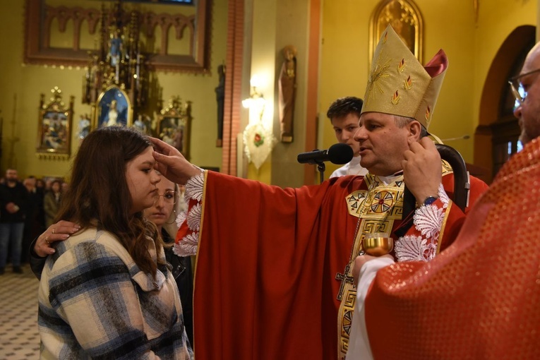 Bierzmowanie w parafii św. Rodziny w Tarnowie