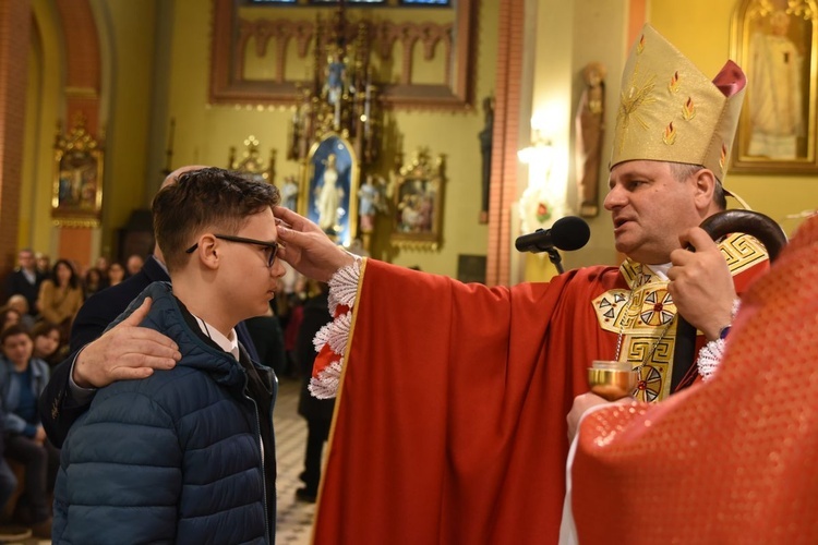 Bierzmowanie w parafii św. Rodziny w Tarnowie