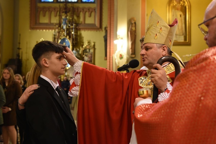 Bierzmowanie w parafii św. Rodziny w Tarnowie