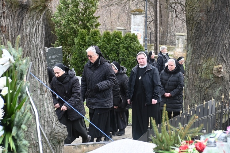 Bardo. Pogrzeb s. Benedykty Gertrudy Kamińskiej